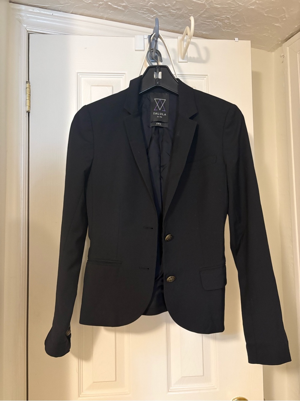 Aritzia/Talula Black Tailored Notch Lapel Blazer